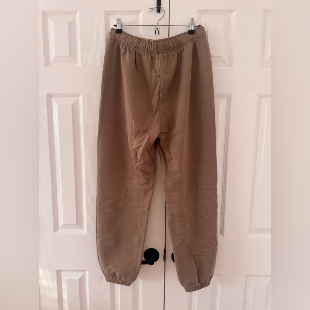 Accolade Alo Sweatpant - Picture 4 of 4